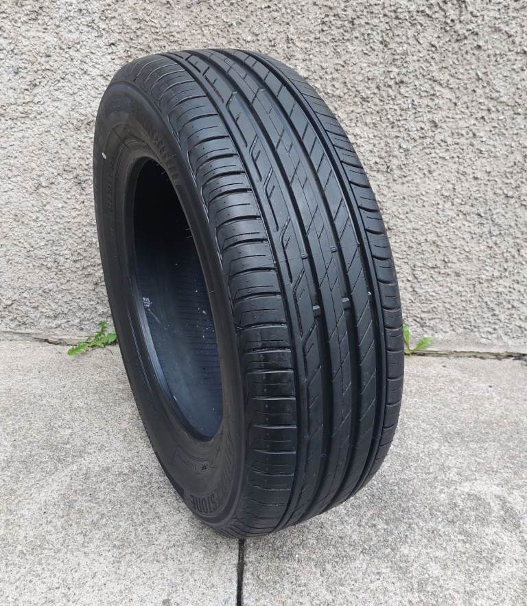 1 Nearly New Bridgestone Turanza T001 205/65/16 95W Tyre with 7mm Tread (£196 New)