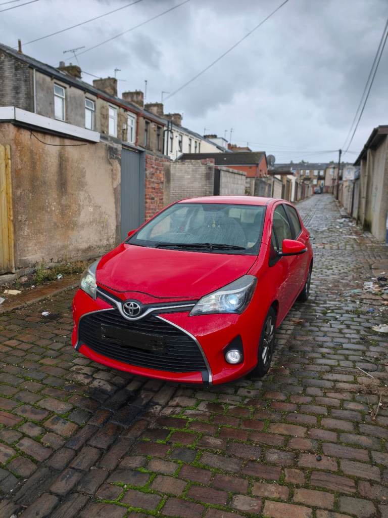Toyota, YARIS, Hatchback, 2015, Manual, 1364 (cc), 5 doors