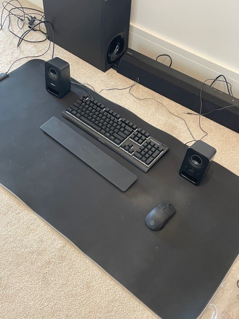 Ultimate Gamer Gaming Set Up Package (colour / prism lighting)