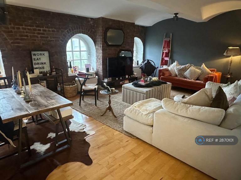 2 bedroom flat in Castle Quay, Manchester, M15 (2 bed) (#2870101)