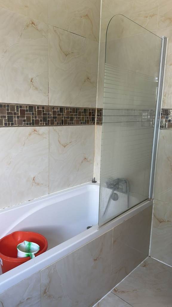 Spacious Room Available  with 2 single beds – Close to Ilford Exchange, Ilford Lane & Ilford Station