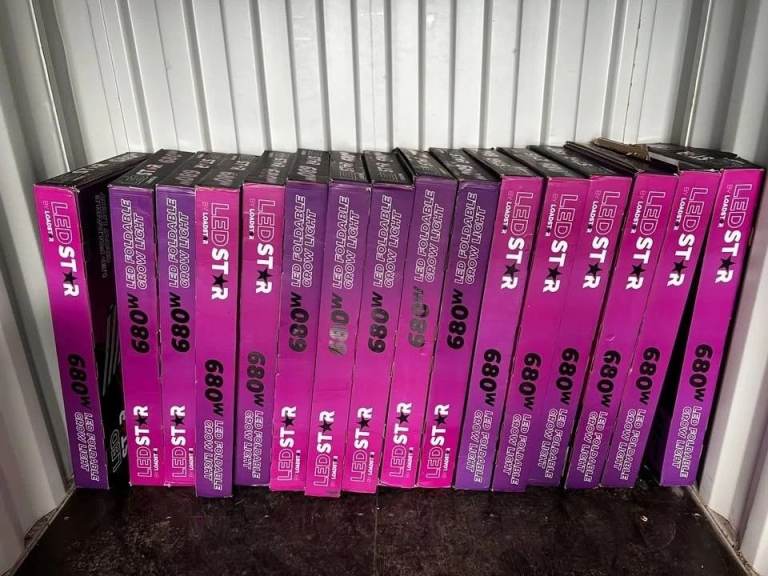 4 x 680W Full-Spectrum Foldable LED Grow Light – Dimmable, 0–10V, Pro Spec – LOADSTAR (New in Box)