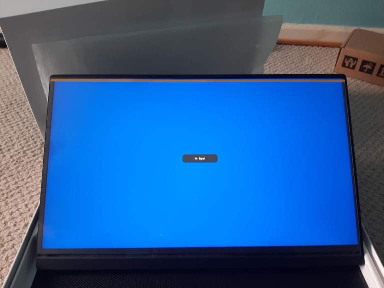 Portable Touch screen 15.6" Rechargeable Monitor