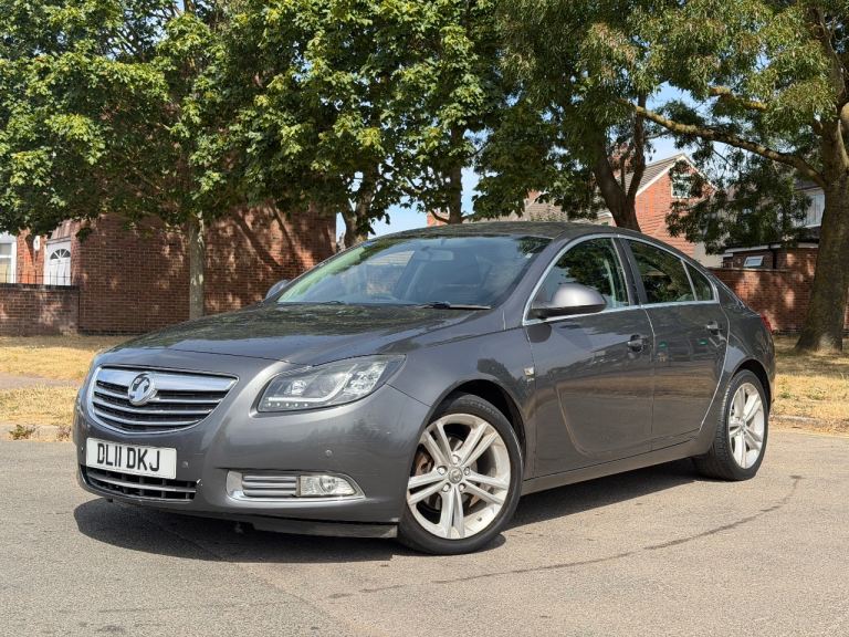 Vauxhall, INSIGNIA, Hatchback, 2011, Manual, 1796 (cc), 5 doors