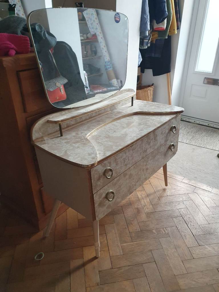 Vintage dressing table FREE