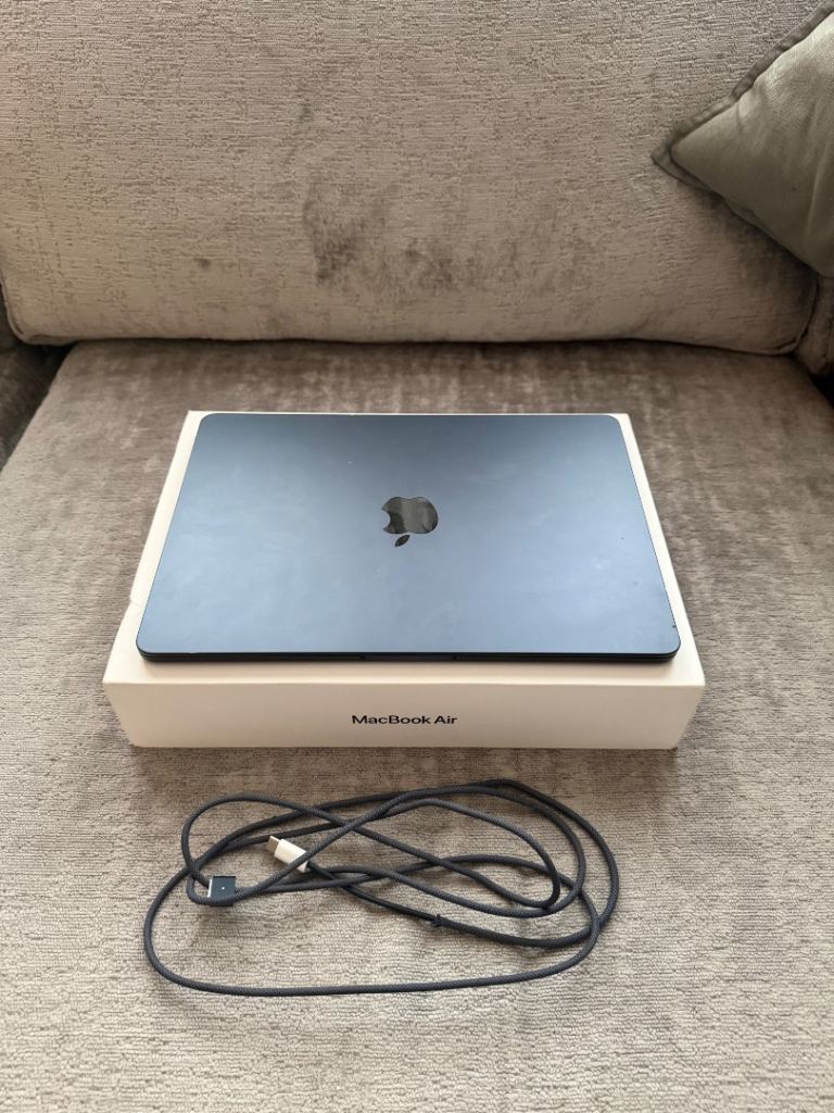 Apple MacBook Air M3 Chip 2024