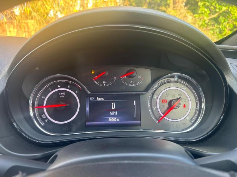 2016 Vauxhall Insignia 2.0 CDTi ecoFLEX SRi VX Line Nav Euro 6 (s/s) 5dr HATCHBACK Diesel Manual