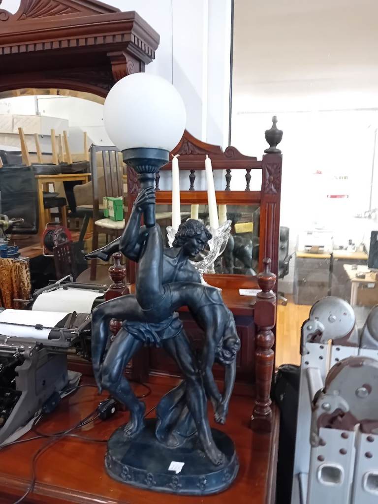 Unique Vintage Style Figurine Table Lamp @ £45