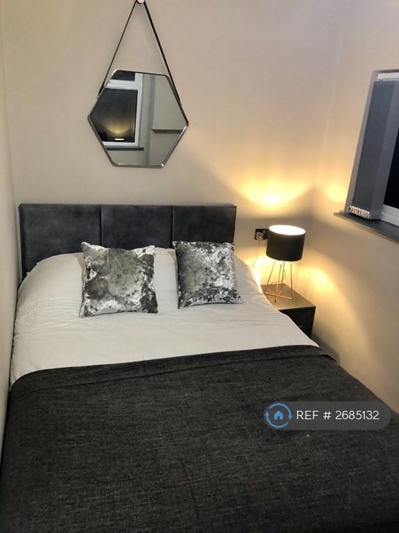 2 bedroom flat in Ebury Road, Nottingham, NG5 (2 bed) (#2685132)