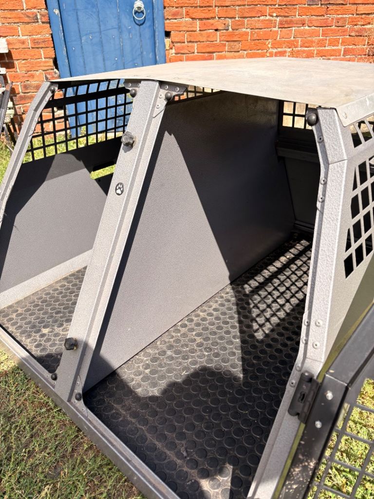 K9 dog transit box