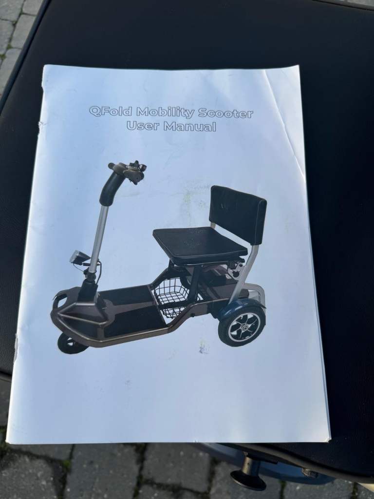 Q-Fold folding scooter - fabulous condition