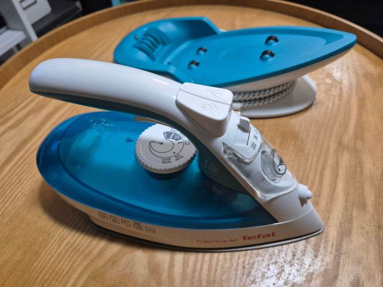 TEFAL cordless Iron  VGC 