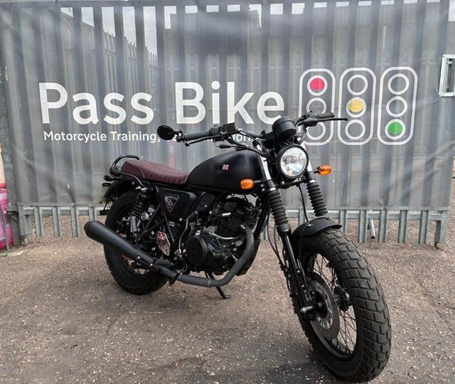WK Bikes SCRAMBLER 125 125cc Naked Motorcycle 2023 - Low Miles