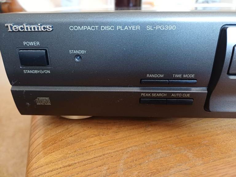 Technics SL-PG390 Compact Disc Player