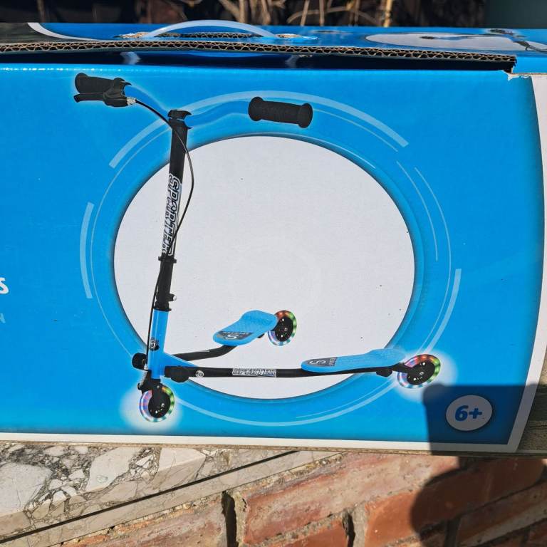 Child's wiggle scooter