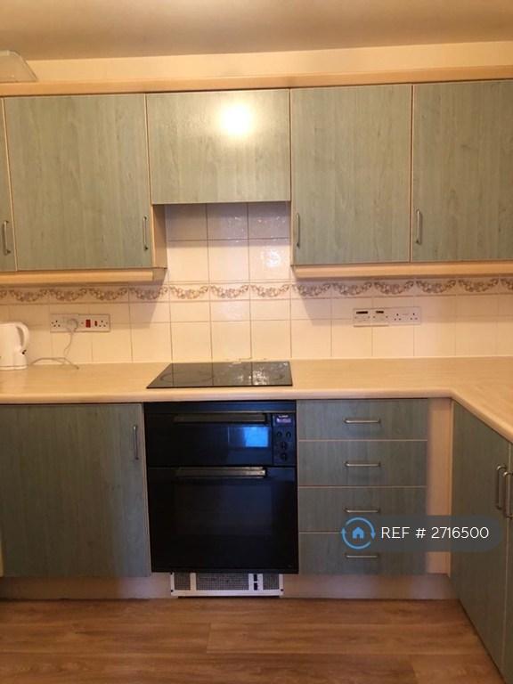 2 bedroom flat in Arosa Court, Manchester, M20 (2 bed) (#2716500)