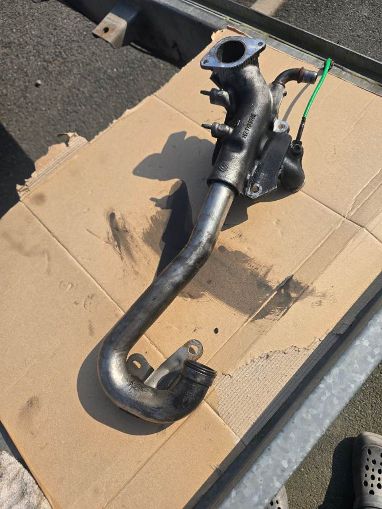 Nissan Qashqai J11 1.5 Diesel Thermostat Housing 147173974R 