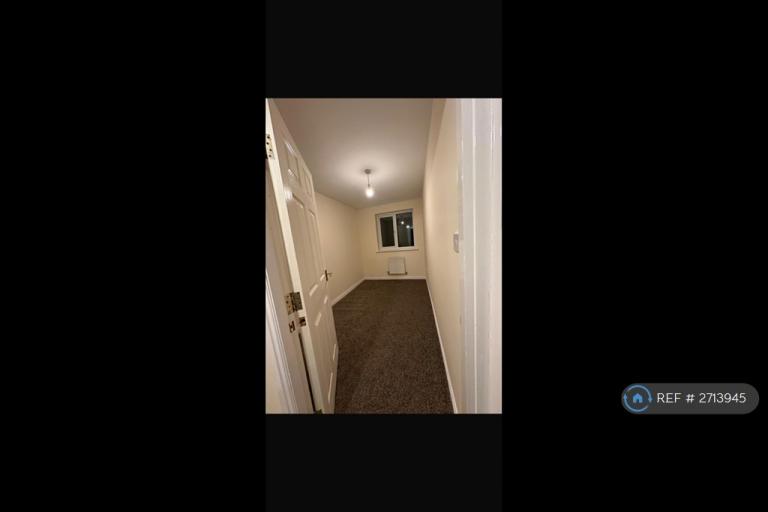 4 bedroom house in Park Close, Preston, PR2 (4 bed) (#2713945)