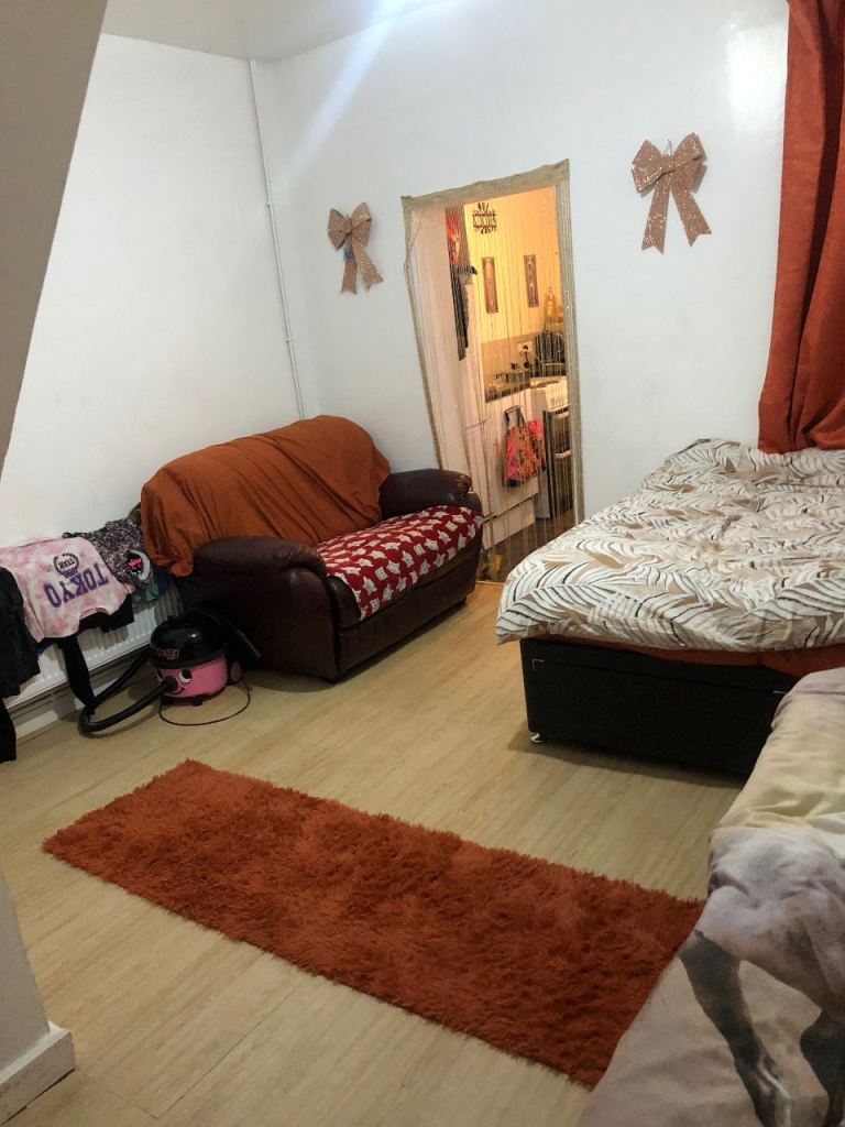 Two bed house to rent, Clayton, Manchester