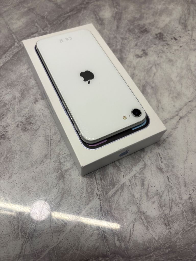 Apple iPhone SE 2nd Generation 64GB Unlocked 