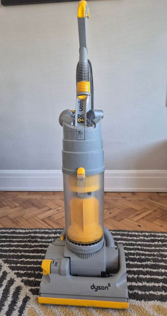 Dyson DC04  Vacuum Cleaner