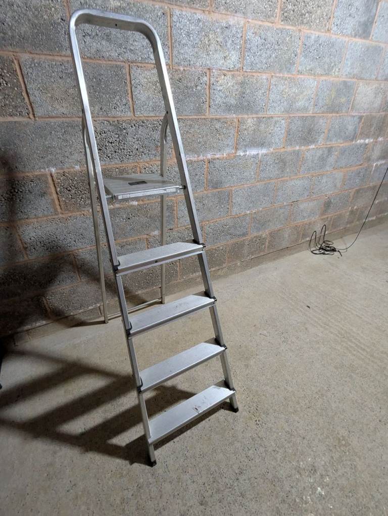 Aluminium step ladder 
