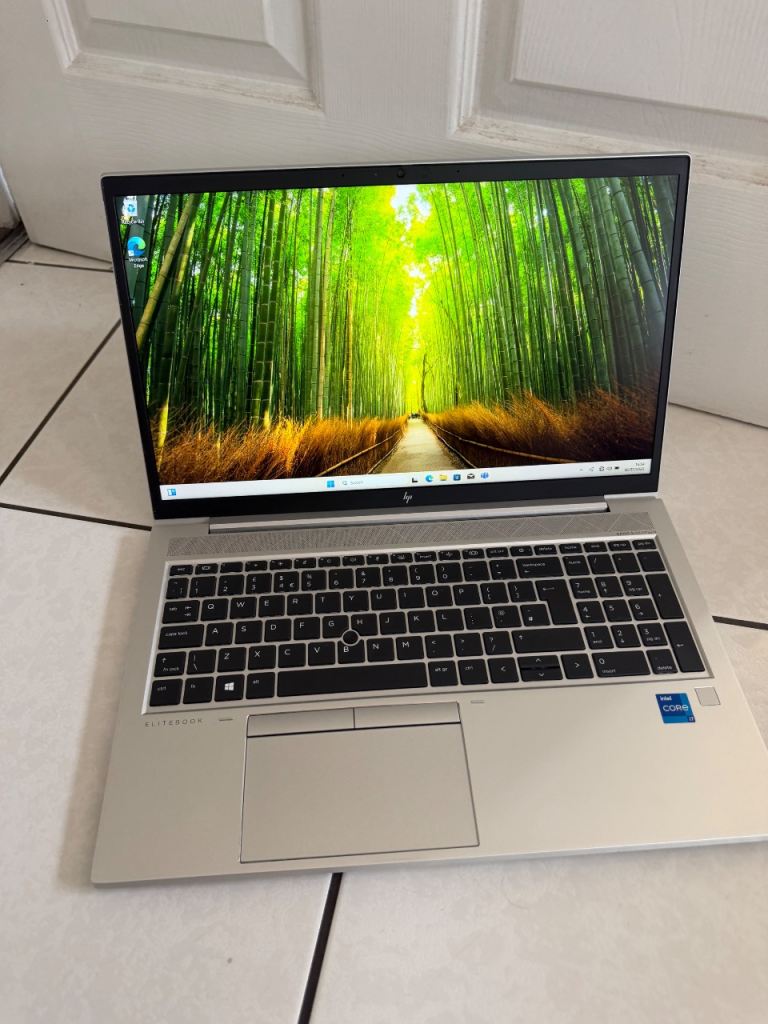 HP EliteBook 850 G8 Laptop - Intel Core i7, 16GB RAM