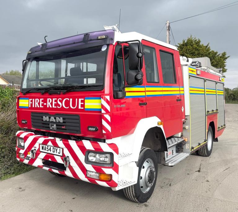 2004 MAN LE14.280 4X4 FIRE ENGINE CREW CAB 14 TON OVERLAND CAMPER 31,000 MILES!