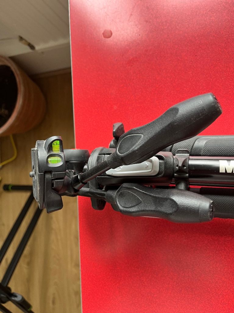 Manfrotto 190 Tripod