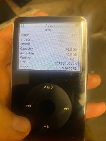 Apple iPod 5.5th Generation 80gb Classic Black Model A1136 Sought