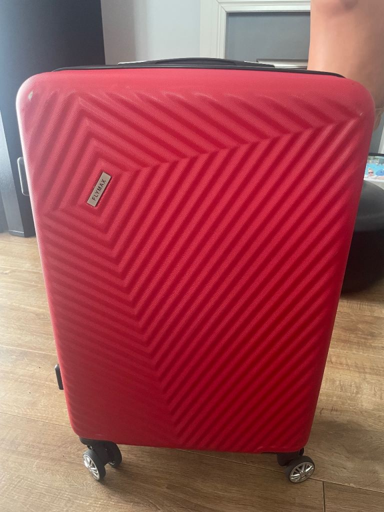 FLYMAX Red Hard Shell Suitcase – Good Condition