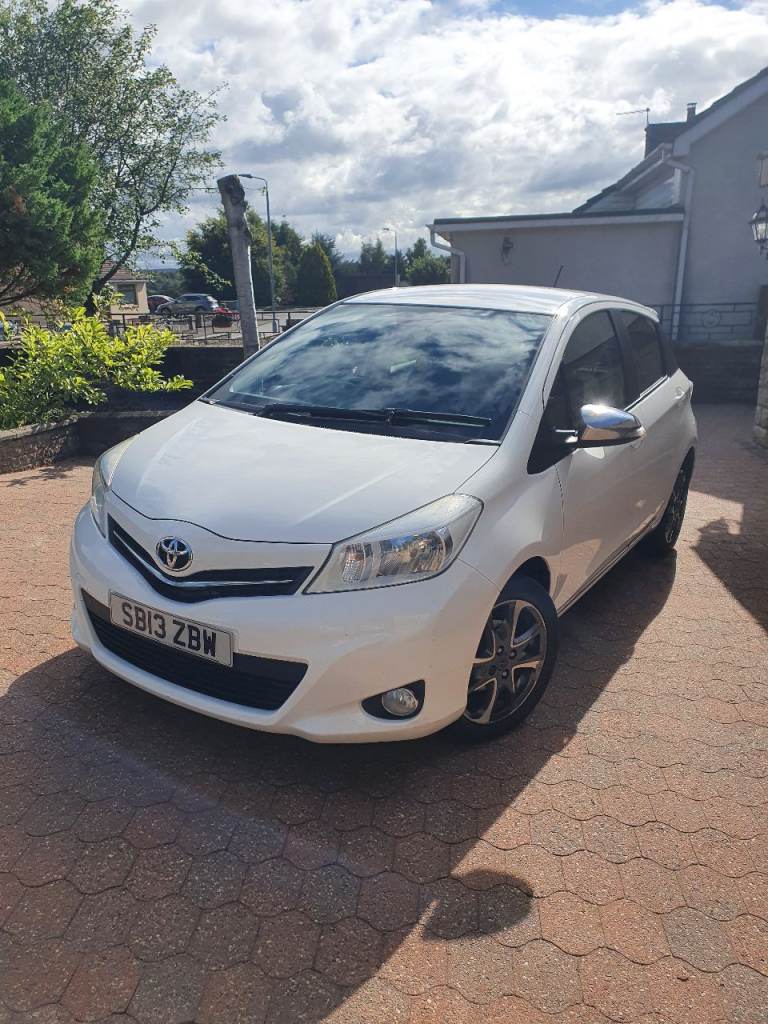 Toyota, YARIS, Hatchback, 2013, Manual, 1329 (cc), 5 doors