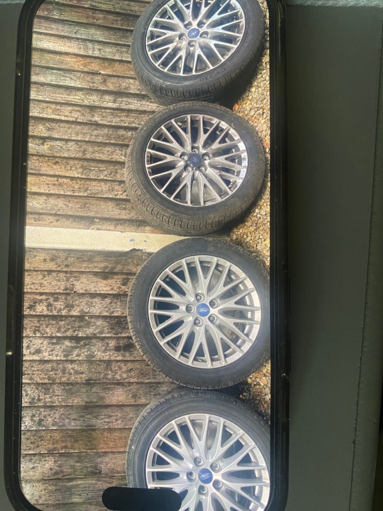 Alloy wheels and tyres 