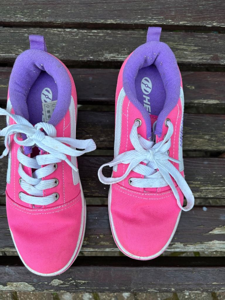 Girls Heelys 
