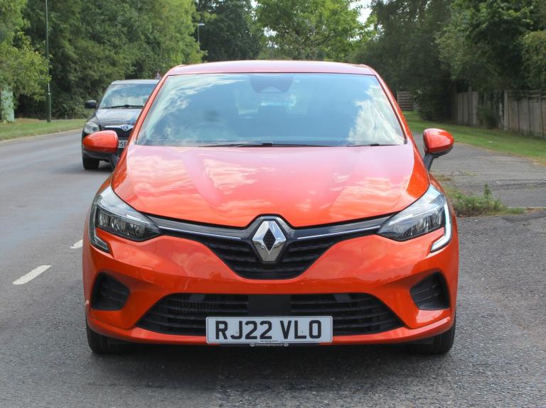 2022 Renault Clio 1.0 TCe Iconic Edition Hatchback 5dr Petrol Manual Euro 6
