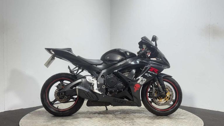 Suzuki GSX-R GSXR 750 2006 K6 SPARES OR REPAIR PROJECT SPORTS BIKE 750CC