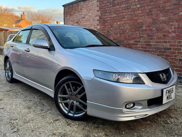 HONDA ACCORD EURO R MANUAL 2005 K20A WITH RARE MUGEN SPOILER AND FULLY SERVICED