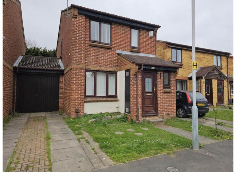 Double room available 