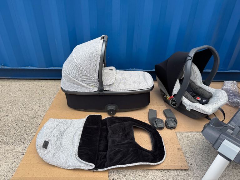 Oyster 3 Full Stroller Pram Travel System with Car Seat