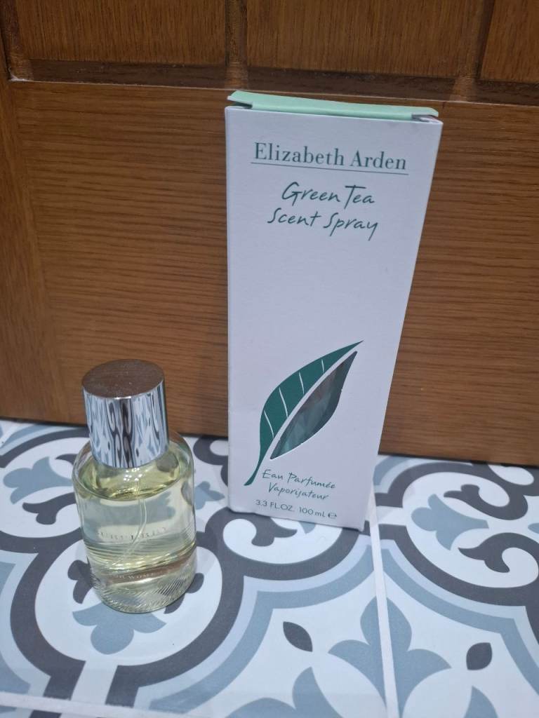 Burberry weekend and Elizabeth Arden fragrances 