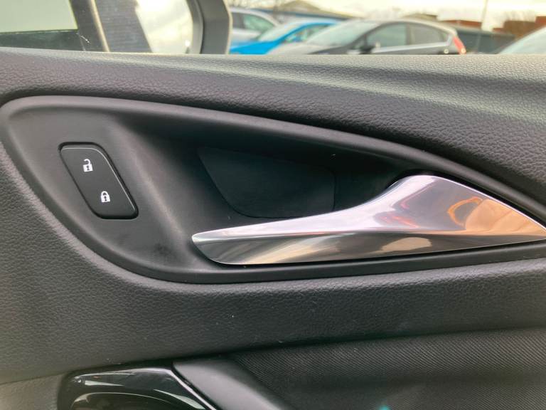 2017 Vauxhall Astra 1.4T 16V 150 SRi 5dr Auto Estate PETROL Automatic