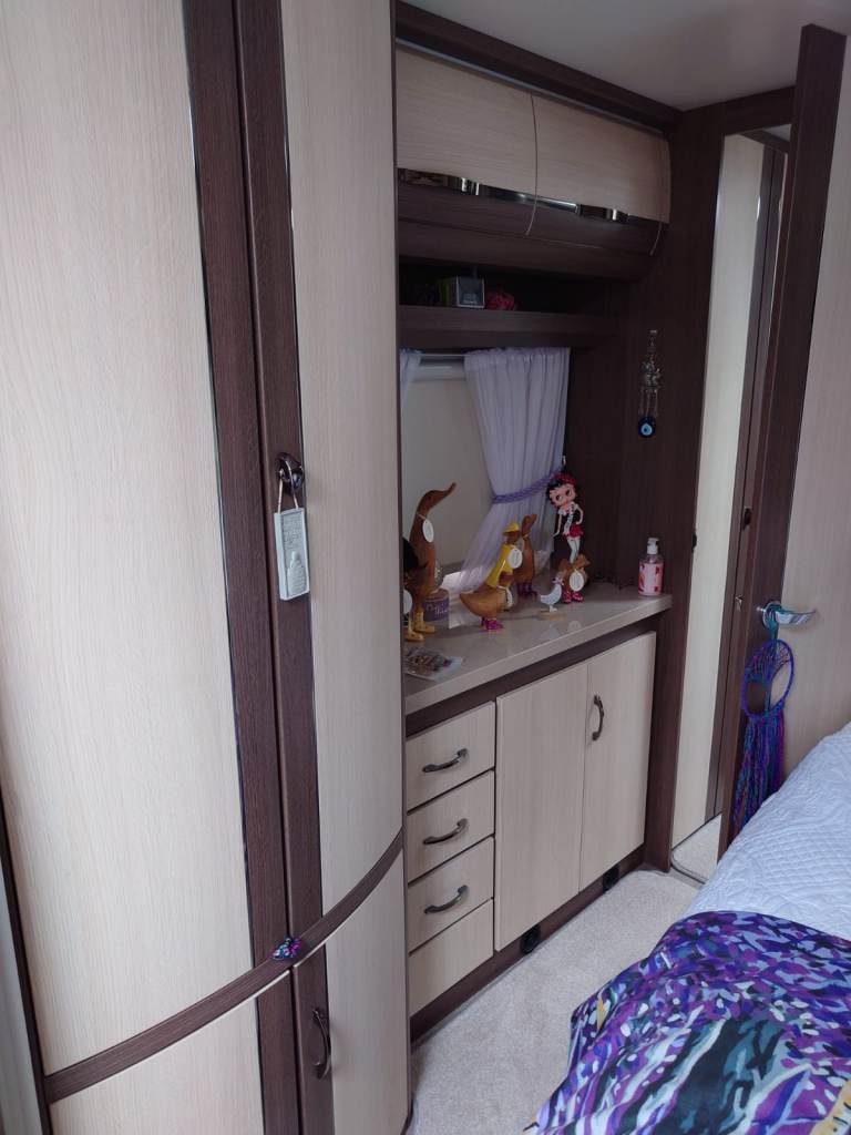 Hobby 720 Prestige twin axle caravan