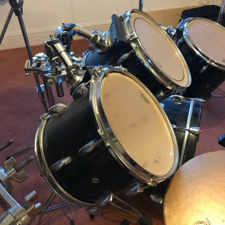 Full Drum Kit with Cymbals and Stands – Good Condition