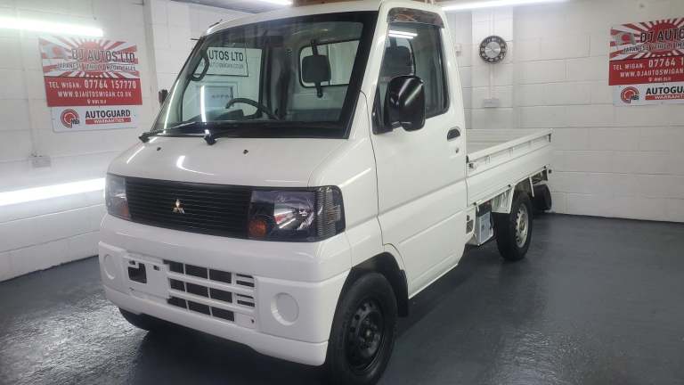 Mitsubishi minicab pickup 650cc 4wd fresh japanese import only 18k miles 07