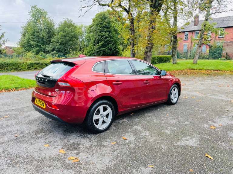 2013 Volvo V40 D2 SE 5dr HATCHBACK Diesel Manual