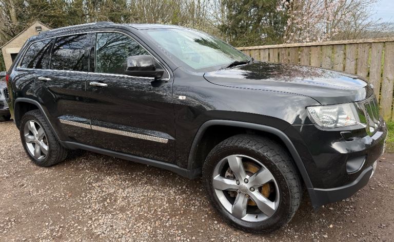 JEEP GRAND CHEROKEE 3.0 TD OVERLAND 70K 2012 NEW TYRES JUST SERVICED VGC APPLE CARPLAY