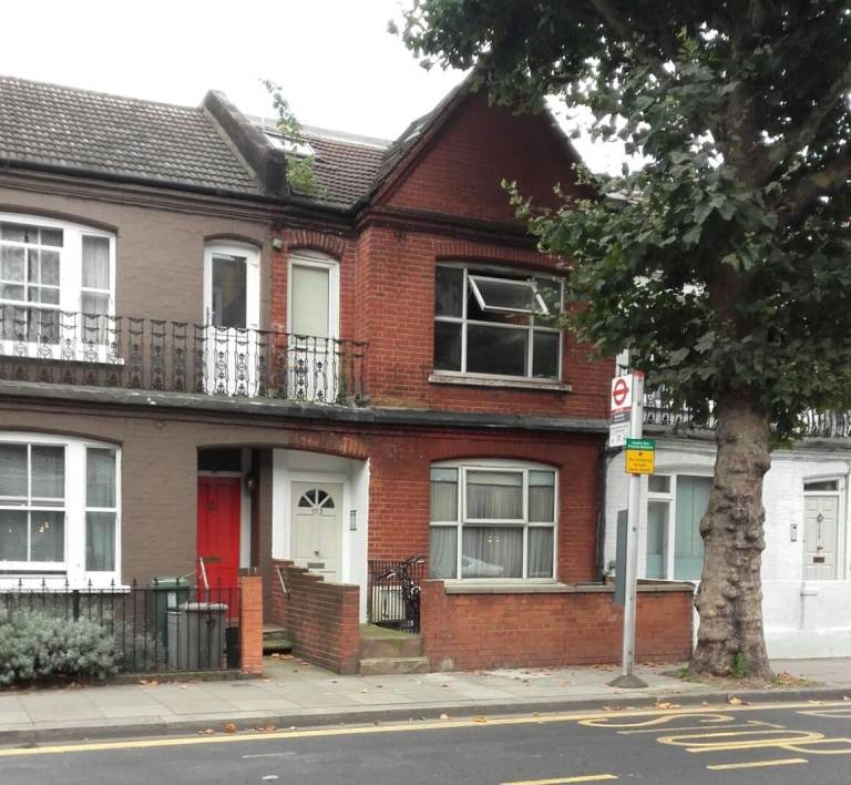 DSS FULHAM 1ST FL SELF CON STUDIO FLAT 10 MIN WALK TUBE &RIVER SHORT BUS RIDE TO CLAPHAM JUNCTION 