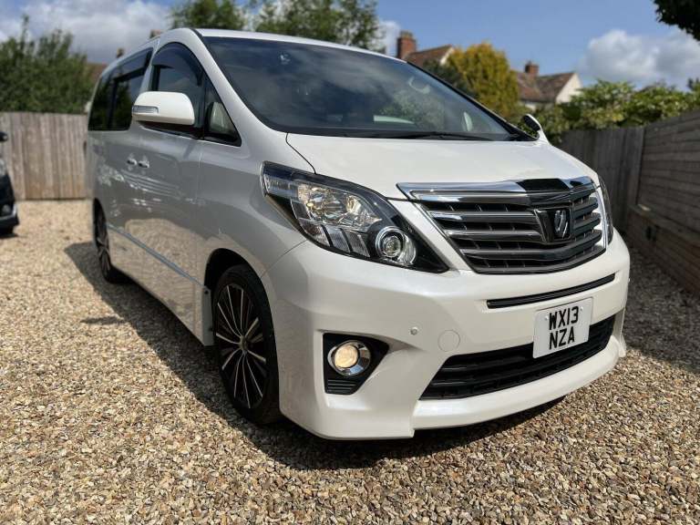 TOYOTA ALPHARD 3.5 V6 350S - 8 seats twin sun roofs White Auto Petrol 2013
