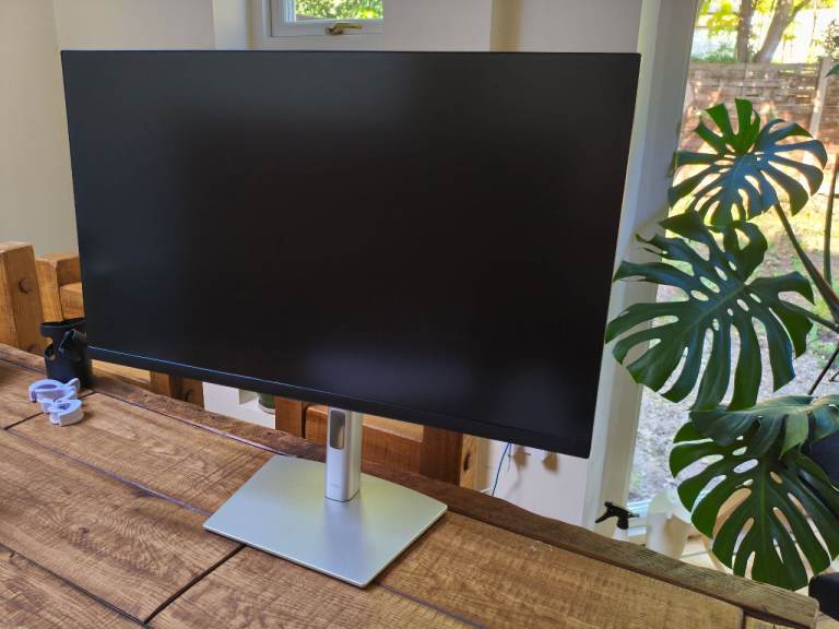 Dell 27 inch Monitor - P2723D