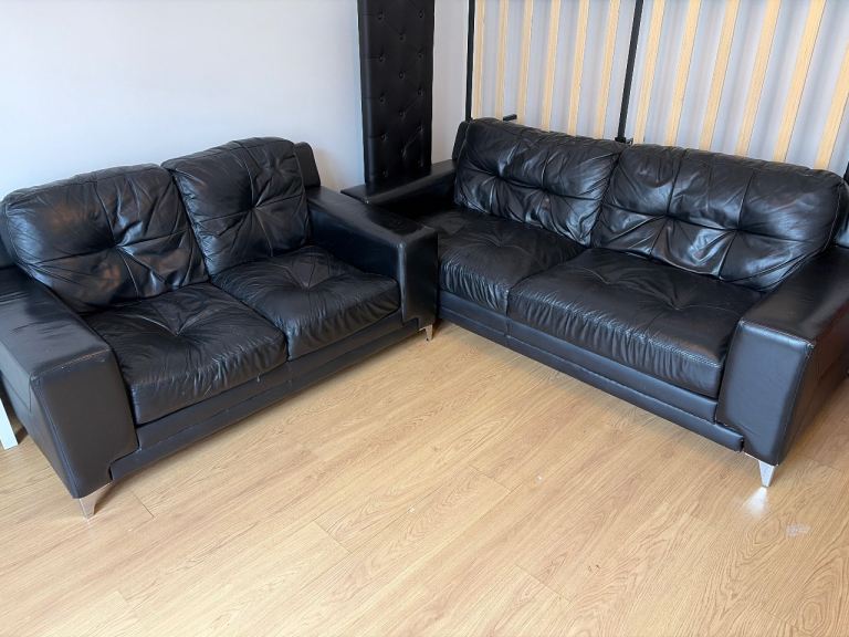 Black Leather Sofas